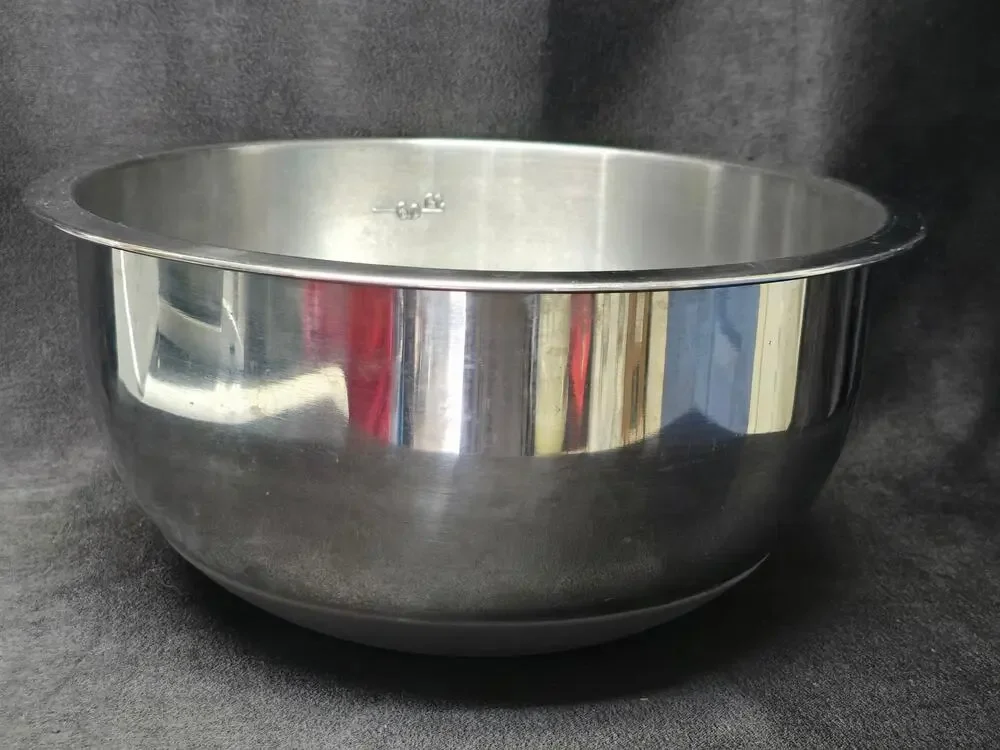 WP Heavy Duty Stainless Steel 6 Quart Mixing Bowl Rubber Bottom